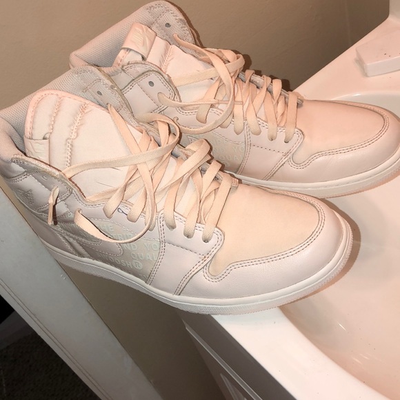 Jordan 1 guava ice - Picture 2 of 8